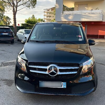 Wheelchair taxi in Cannes